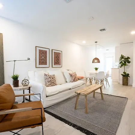 Beautiful And Comfortable Apt In Victoria Park